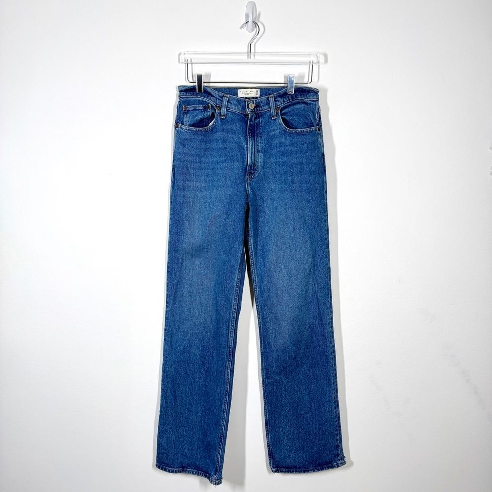 Abercrombie & Fitch Women's Size 29 Long Blue 90's Relaxed Jean High Rise Jean